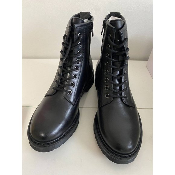 Steve Madden Womens ANTONIAA Black Leather Boot, Size 6 - Picture 2 of 7